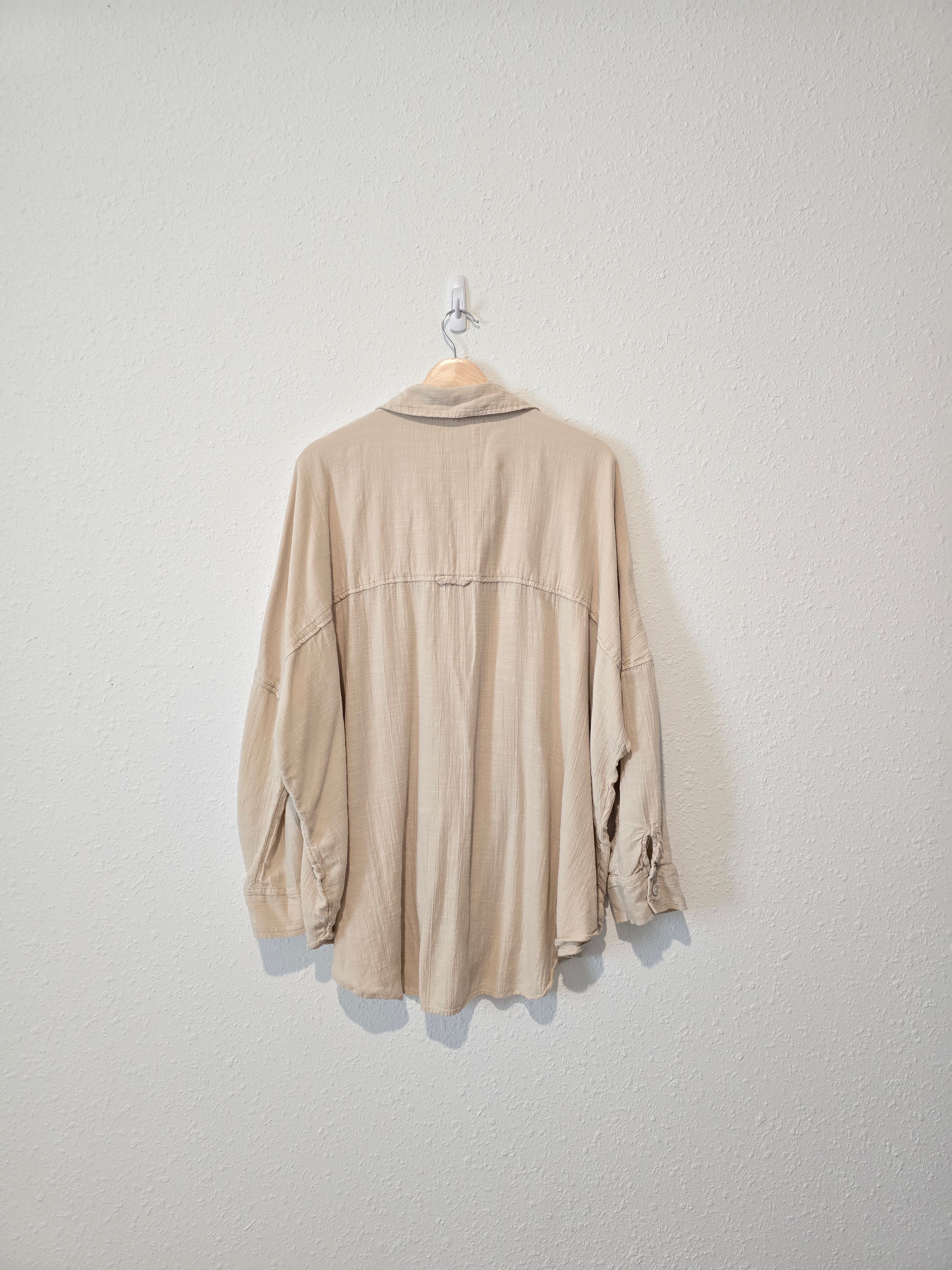 Oversized Button Up Shirt (M)