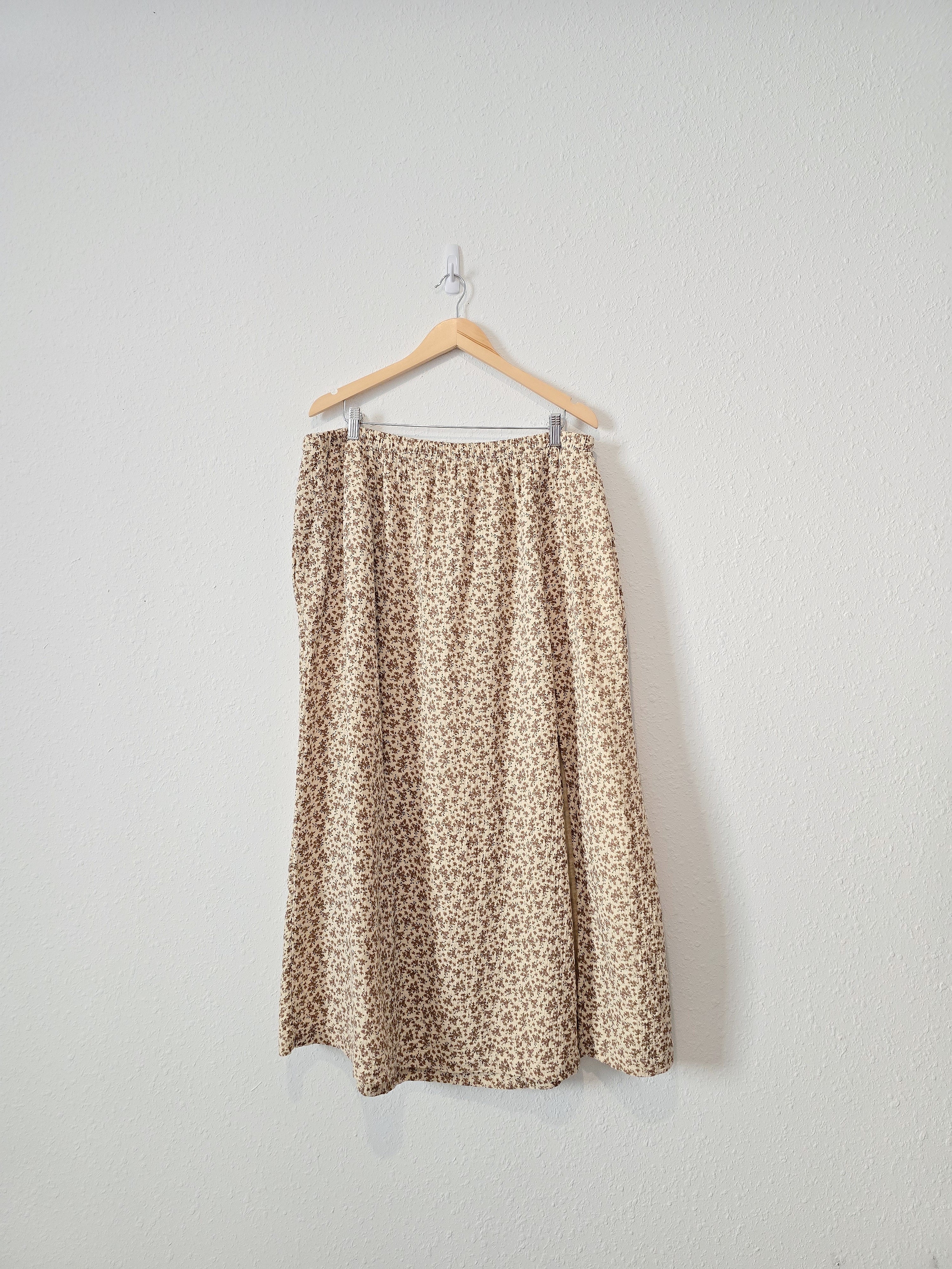 Brown Floral Maxi Skirt (XL)