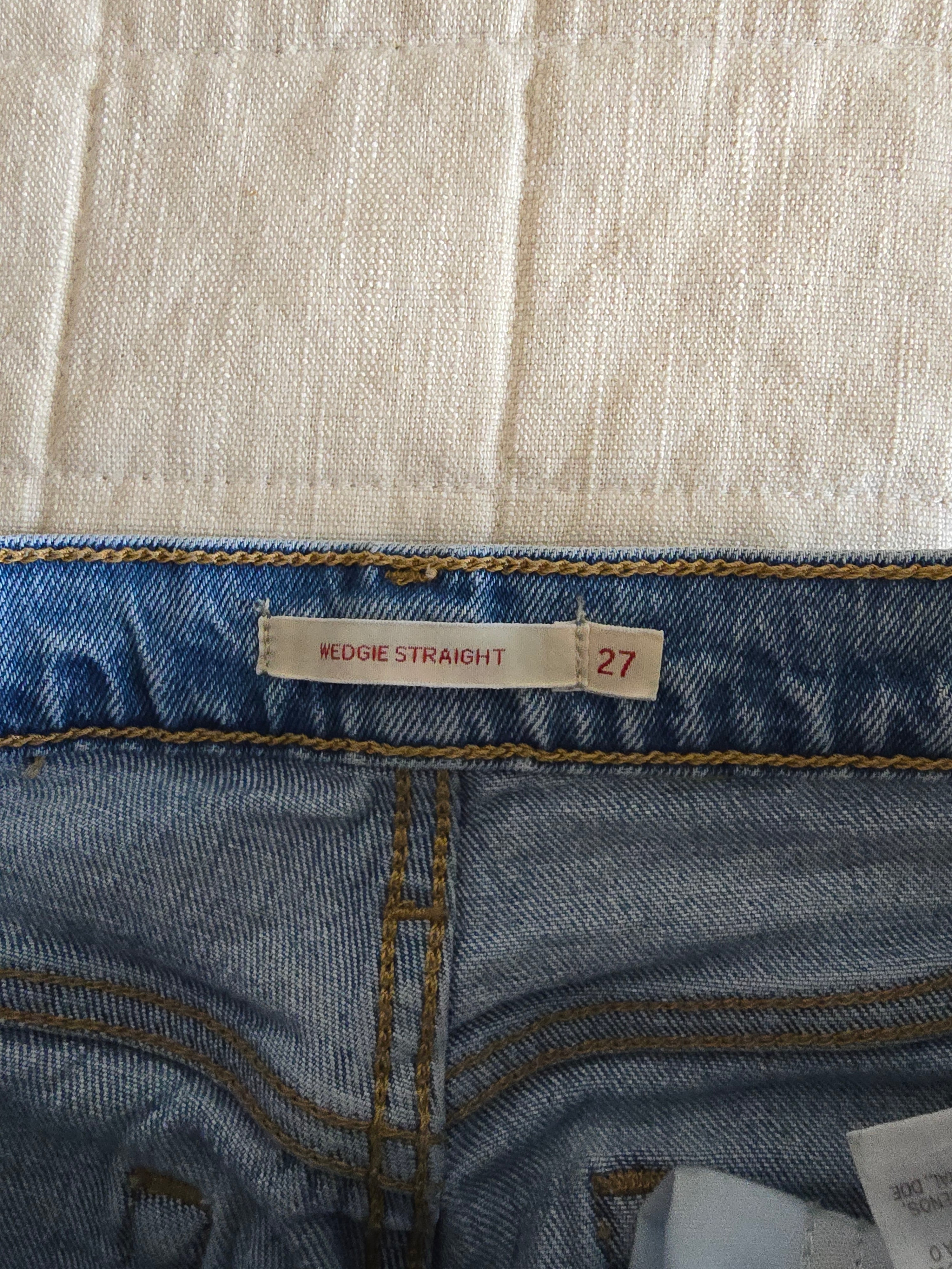 Levi's Wedgie Straight Jeans (27)