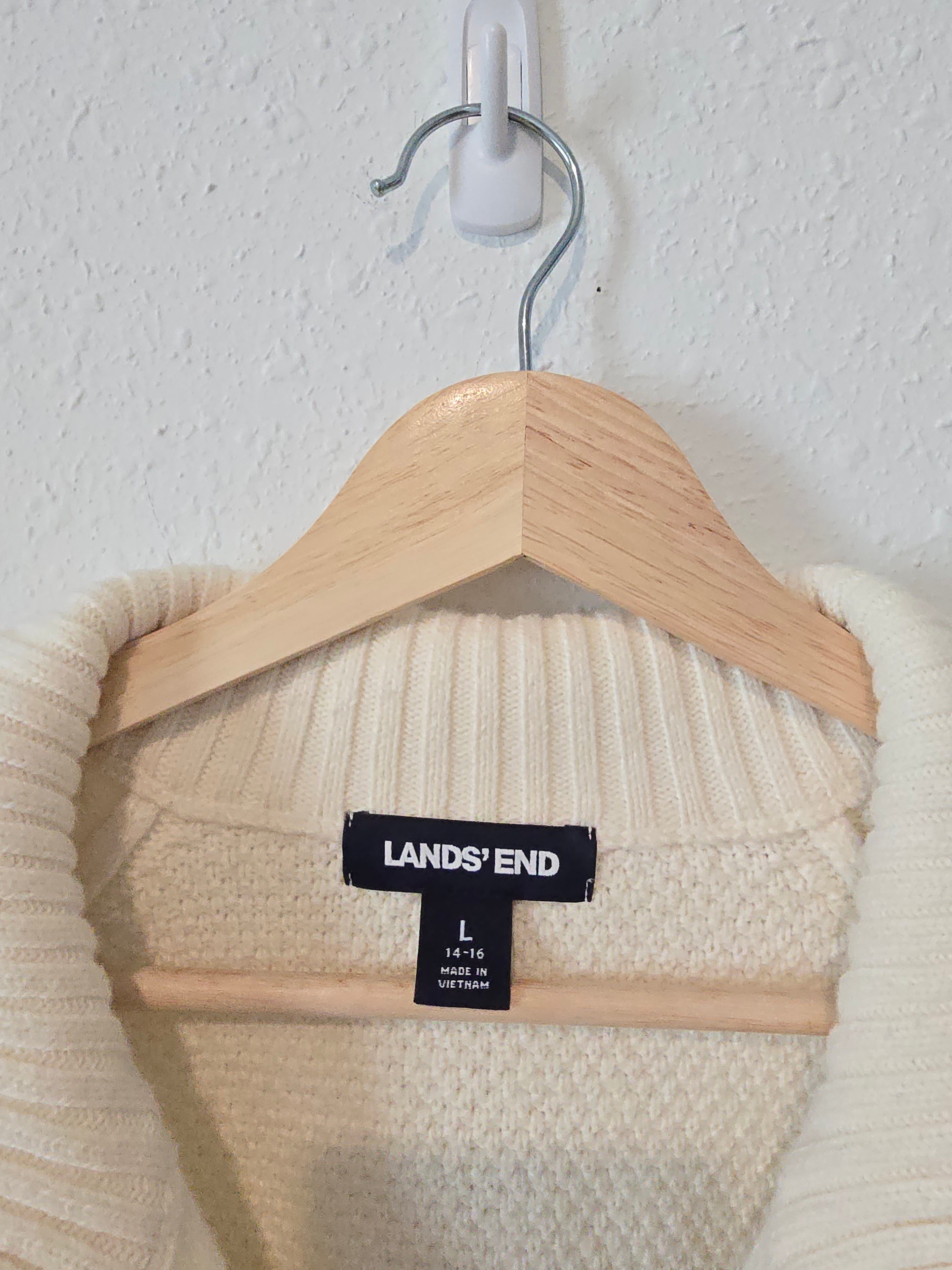 Lands End Cable Knit Sweater (L)