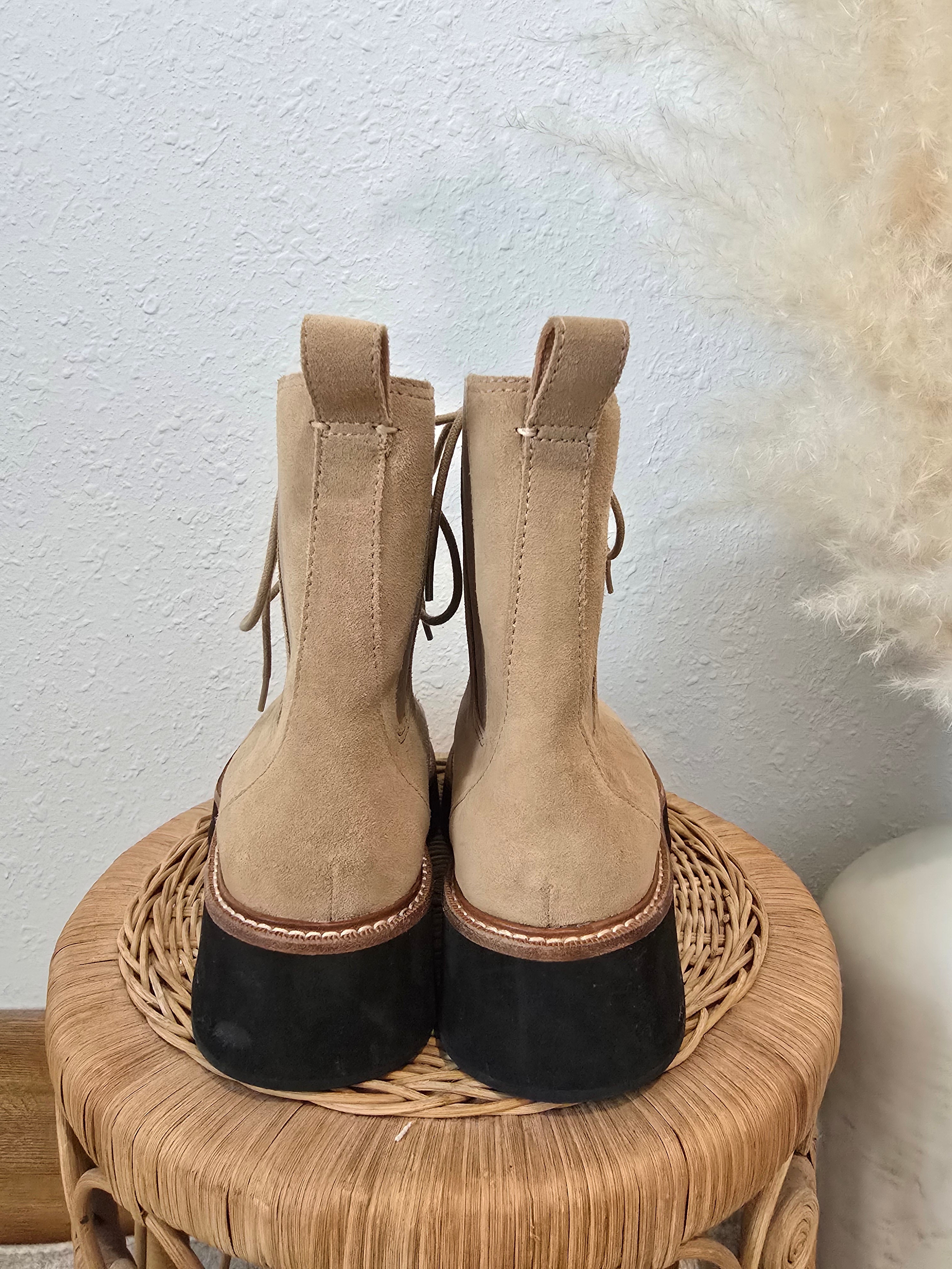 Madewell Leather Chelsea Boots (7)