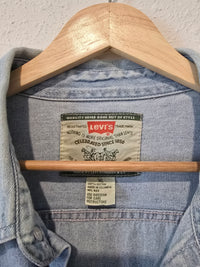 Vintage Levi's Denim Button Up (XL)