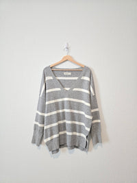 Abercrombie Gray Striped Sweater (M)