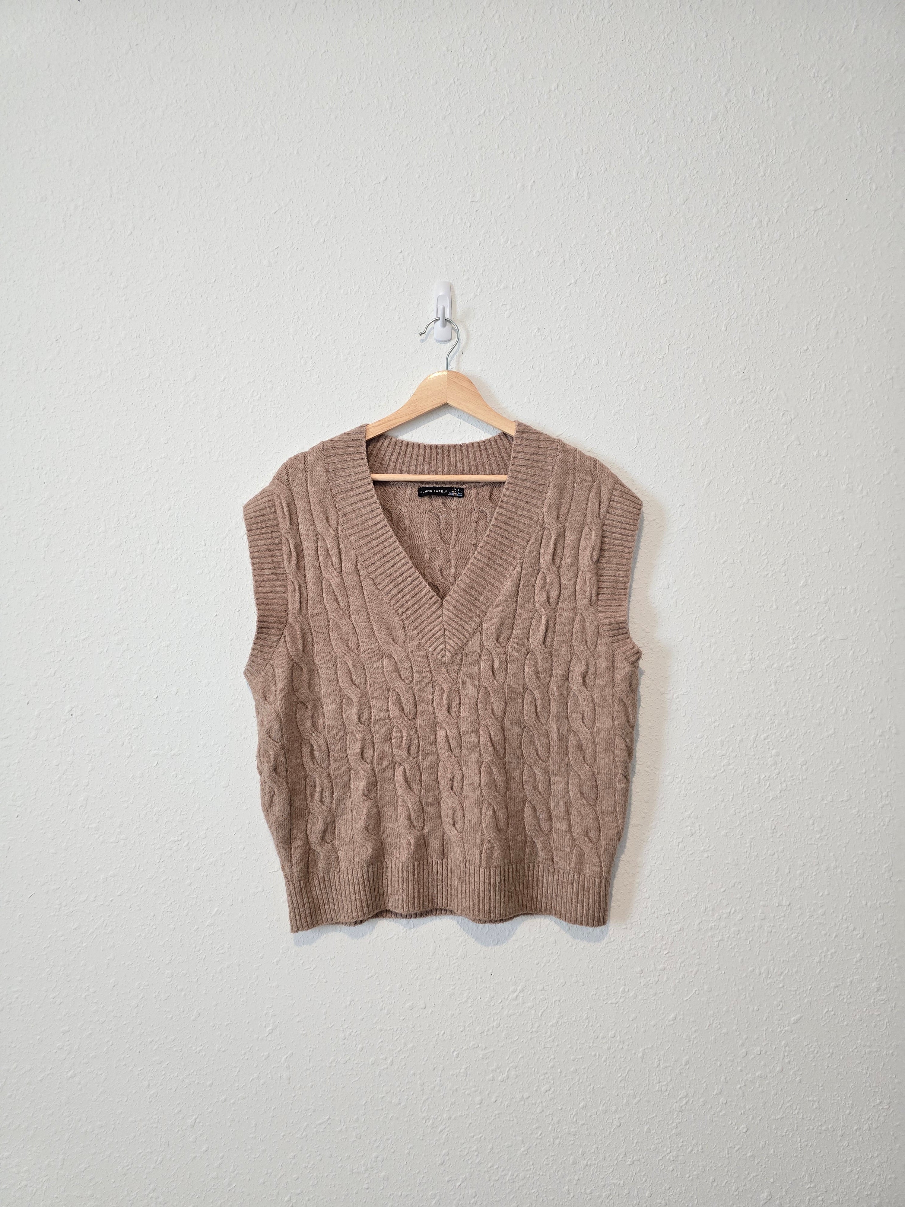 Oversized Knit Sweater Vest (S)