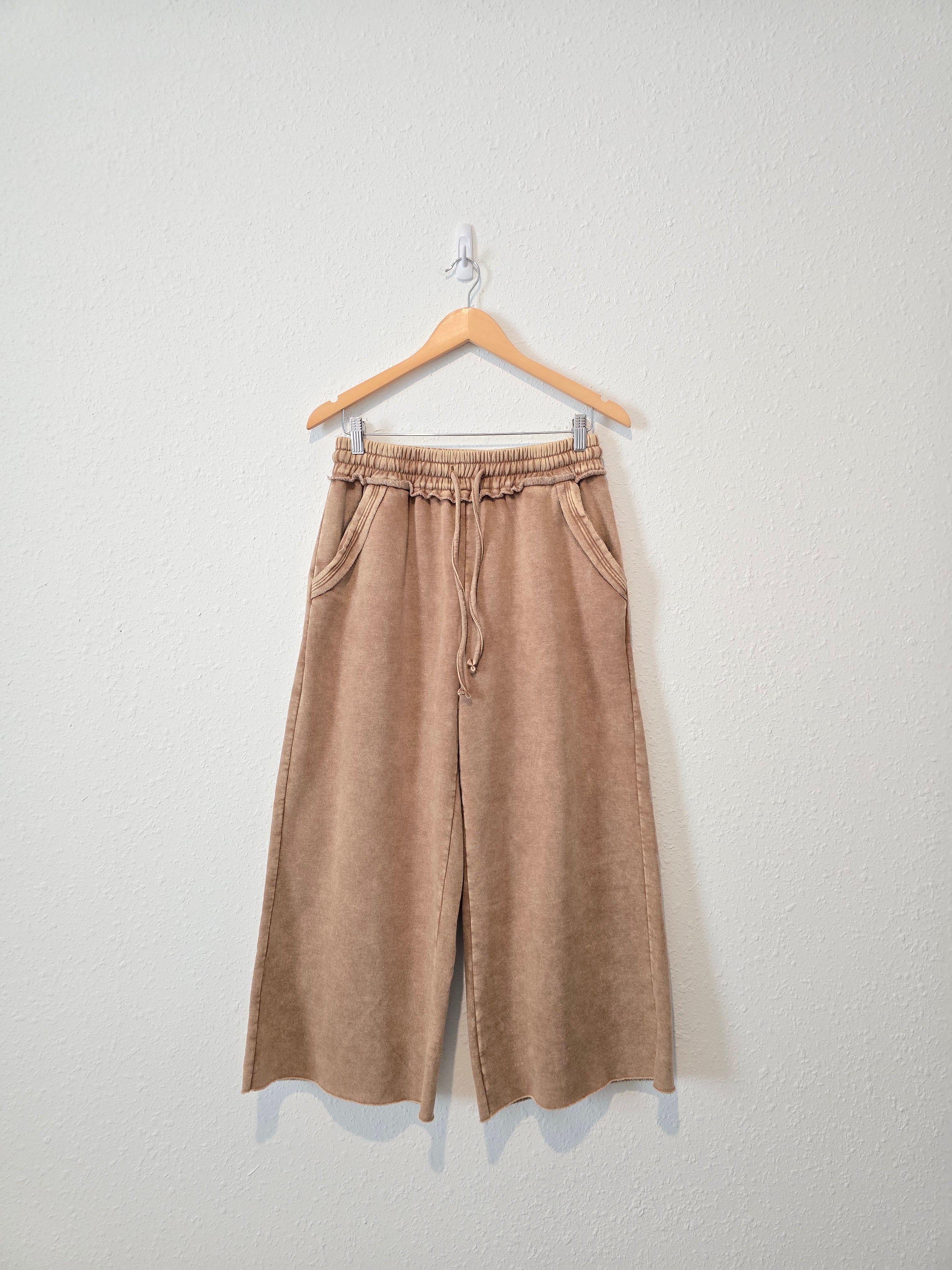 Zenana Wide Leg Crop Pants (M)