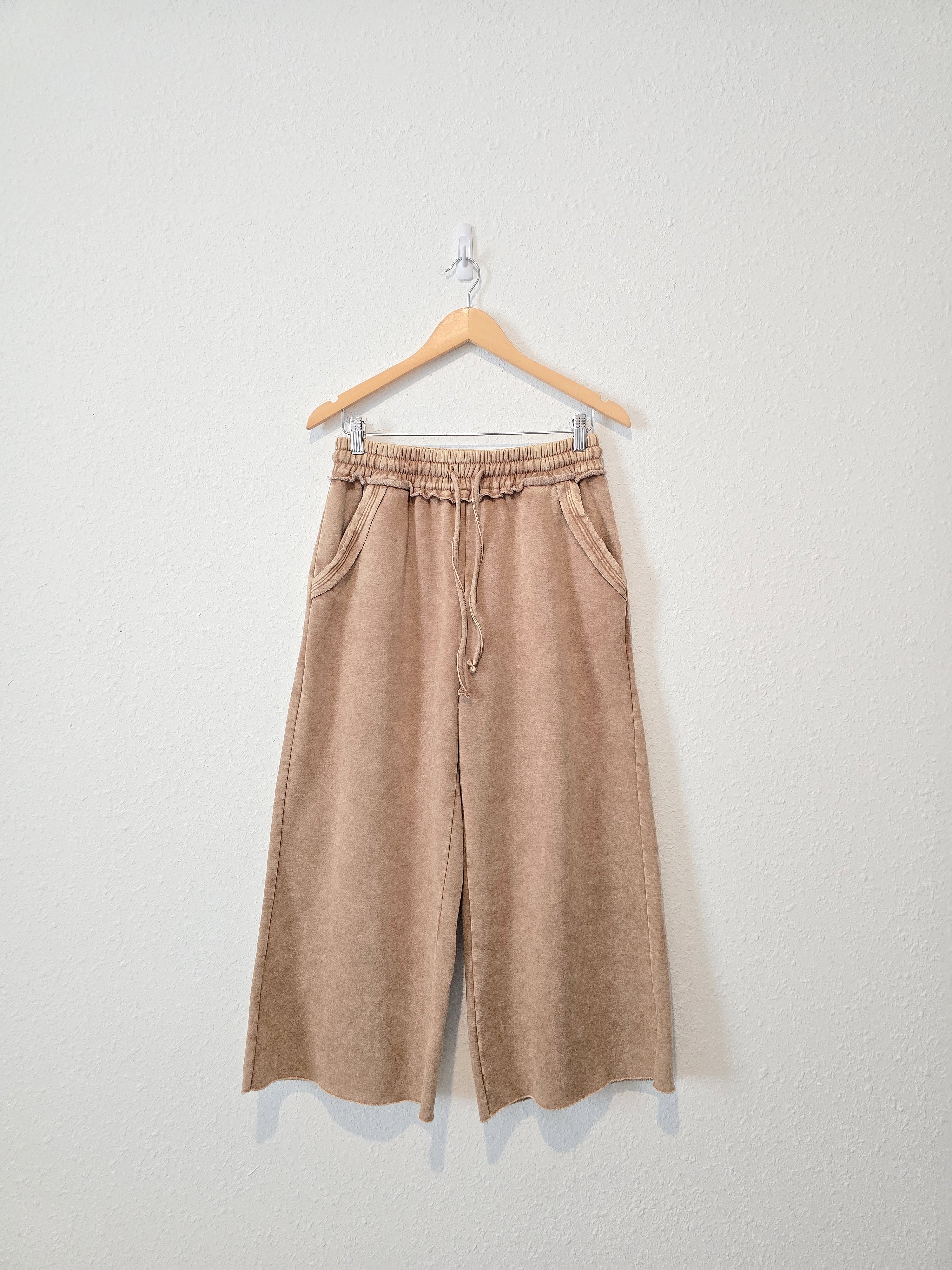 Zenana Wide Leg Crop Pants (M)