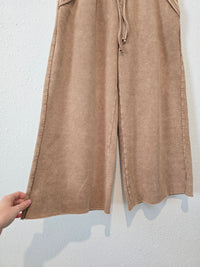 Zenana Wide Leg Crop Pants (M)