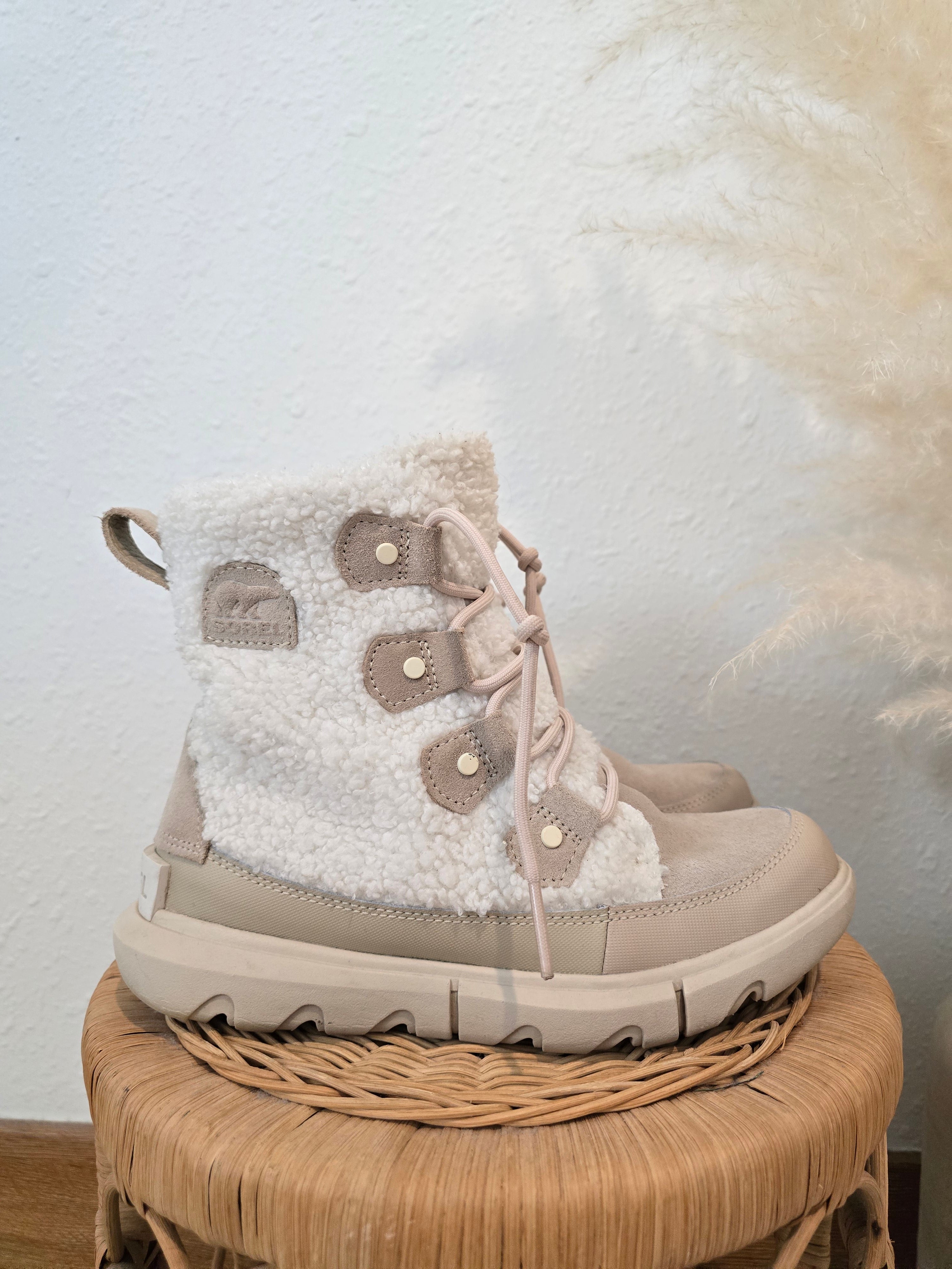 Sorel Cozy Sherpa Booties (6)