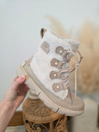 Sorel Cozy Sherpa Booties (6)