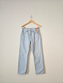 NEW Levi's Light Wash Jeans (28)