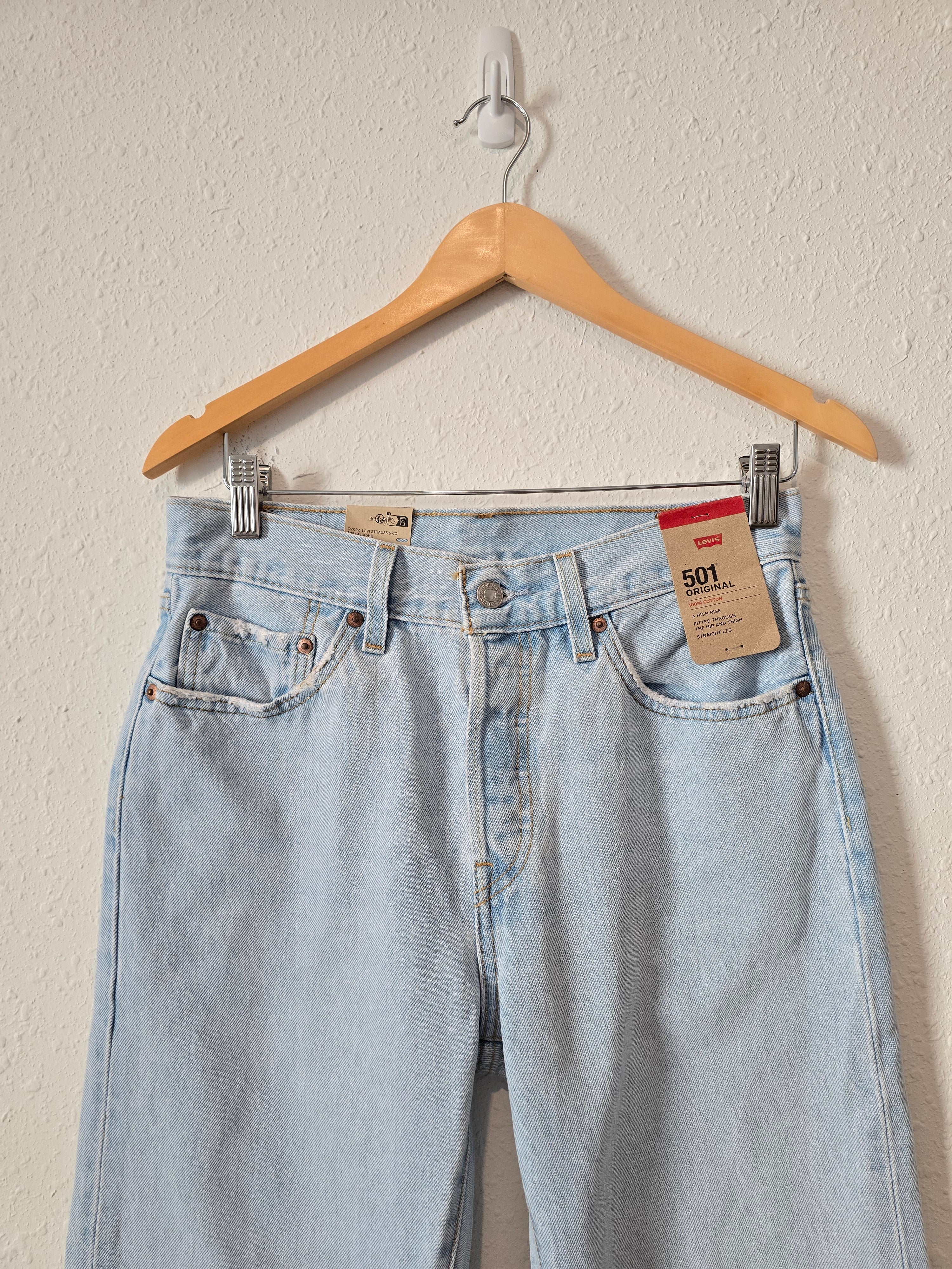 NEW Levi's Light Wash Jeans (28)