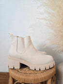 NEW Chunky Cream Booties (9.5)