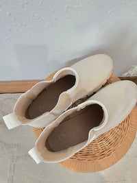 NEW Chunky Cream Booties (9.5)