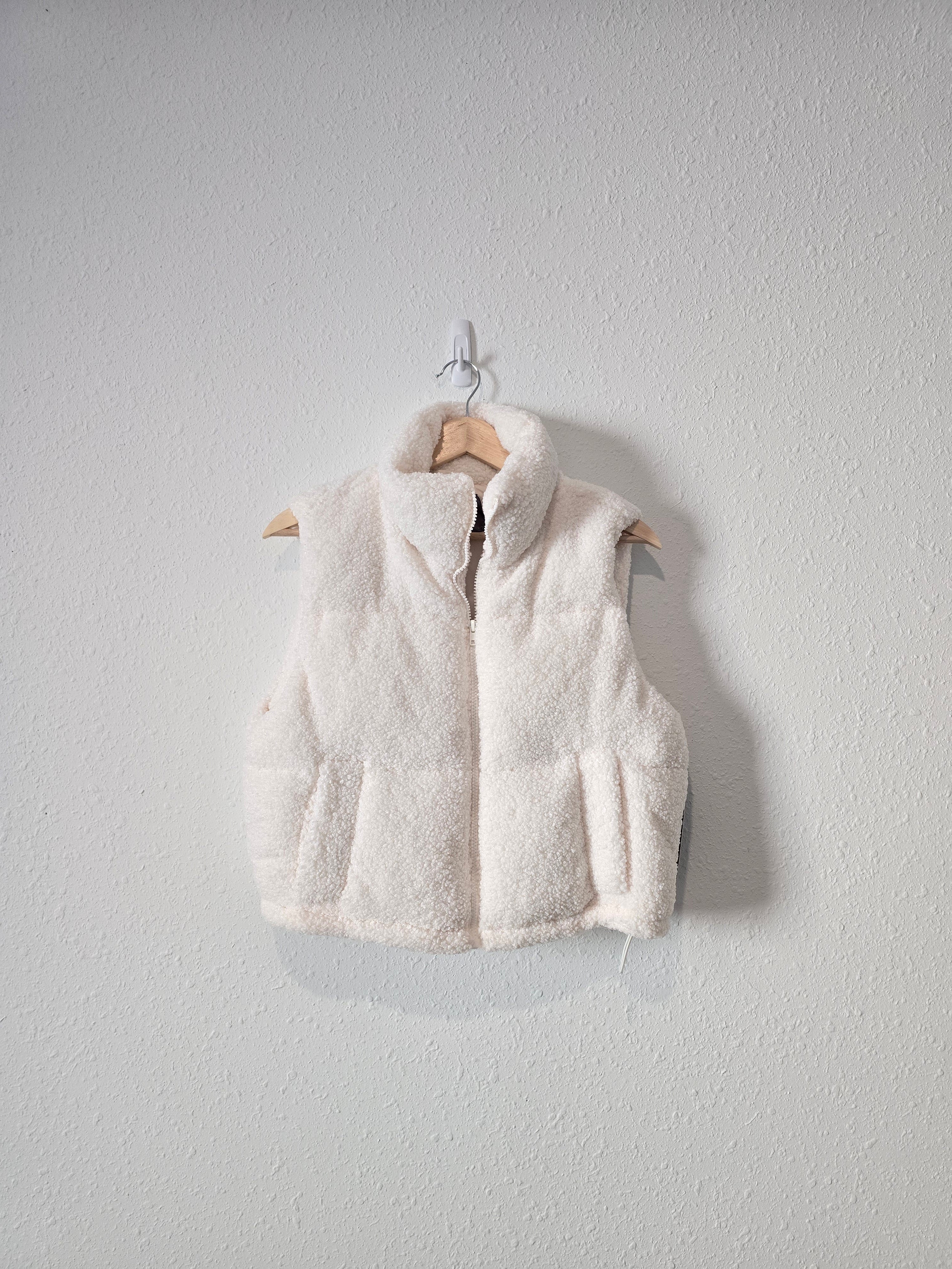 NEW Sherpa Puffer Vest (L)