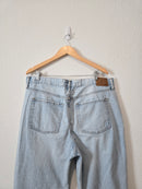 Light Wash Baggy Jeans (18)