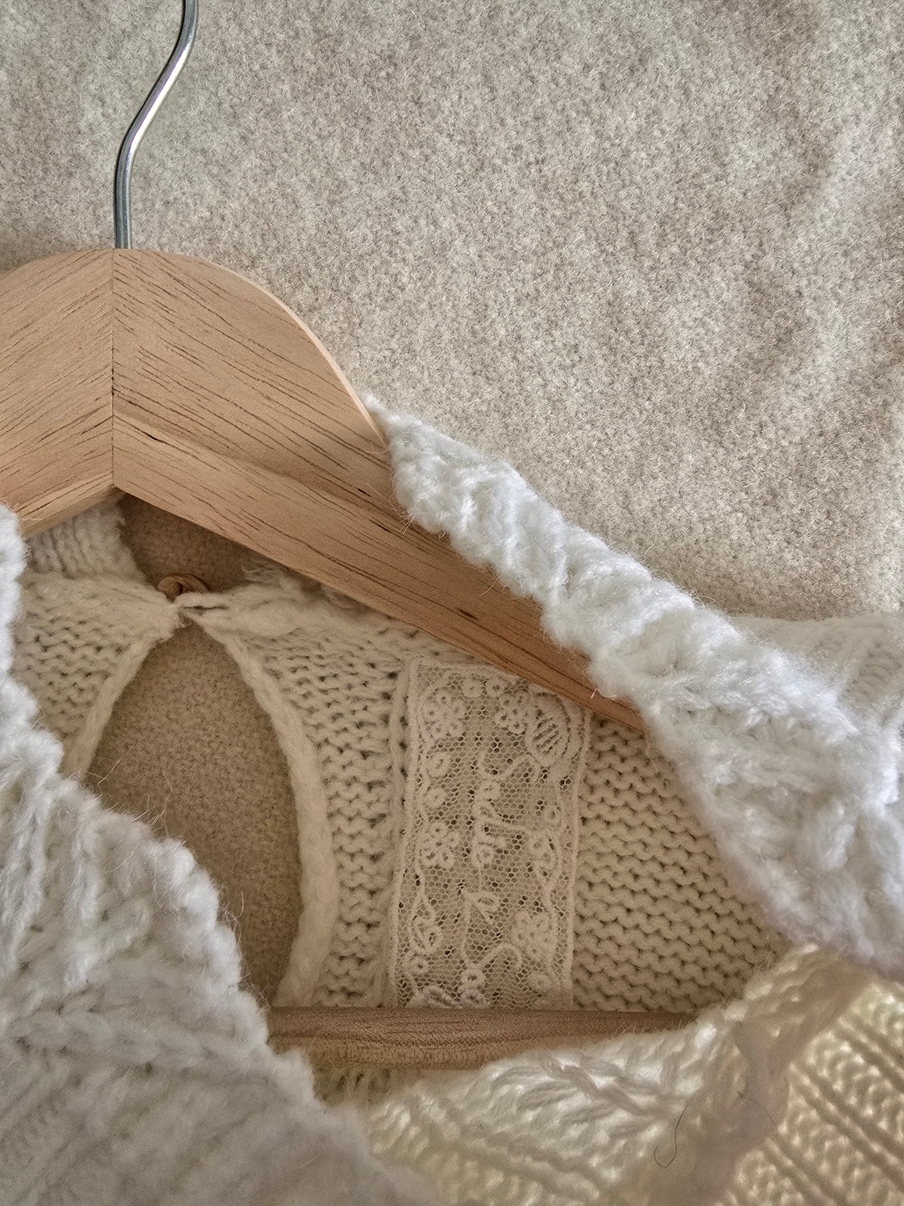 Sadie & Sage Textured Mock Sweater (M)