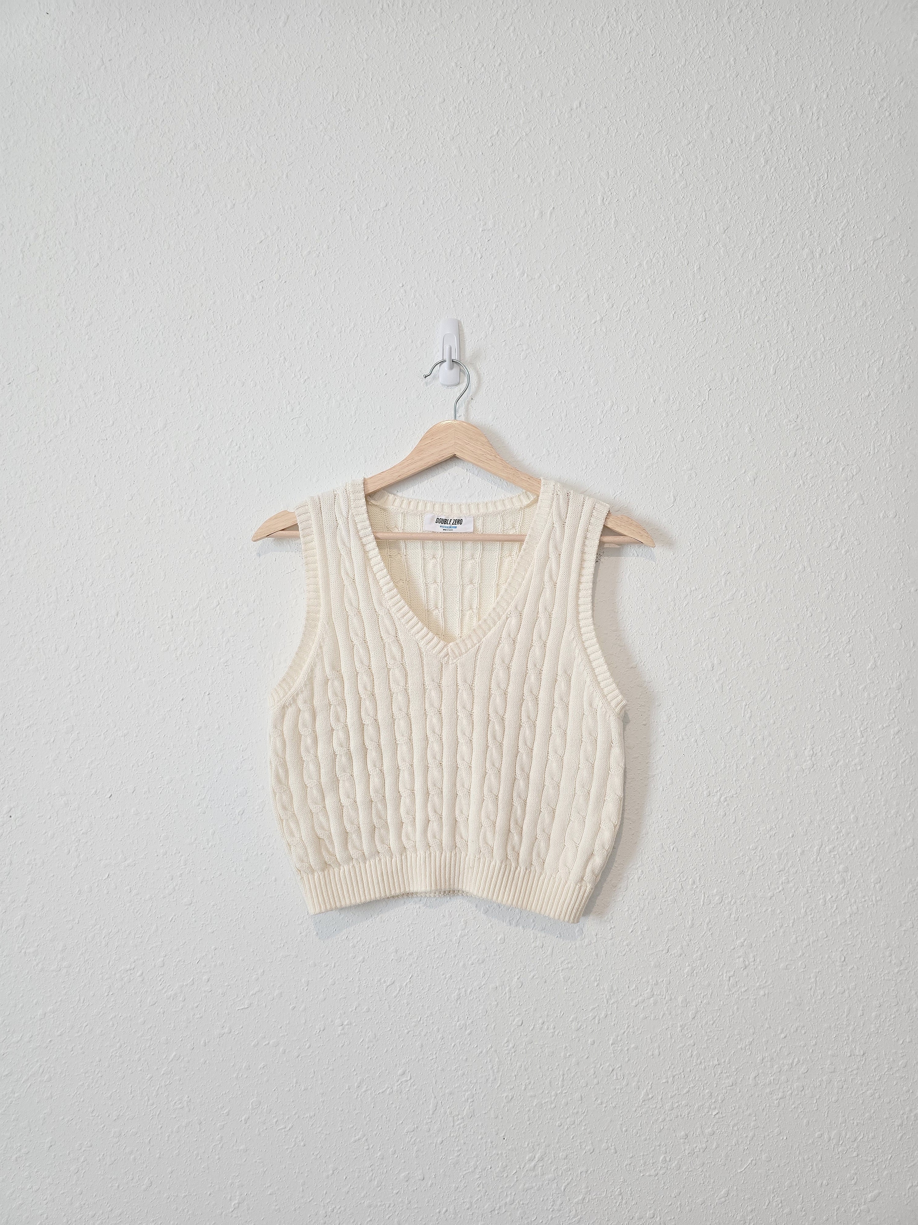 Cable Knit Sweater Vest (M)