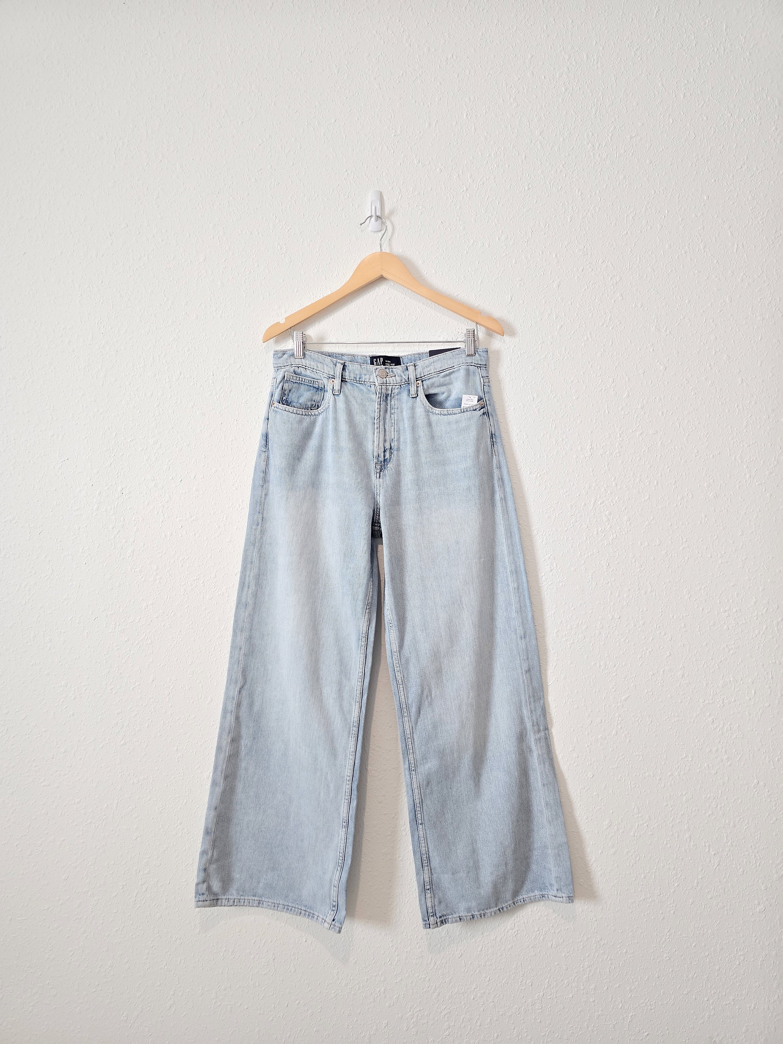 NEW Light Wash Wide Leg Jeans (10/30)