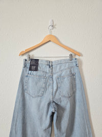 NEW Light Wash Wide Leg Jeans (10/30)