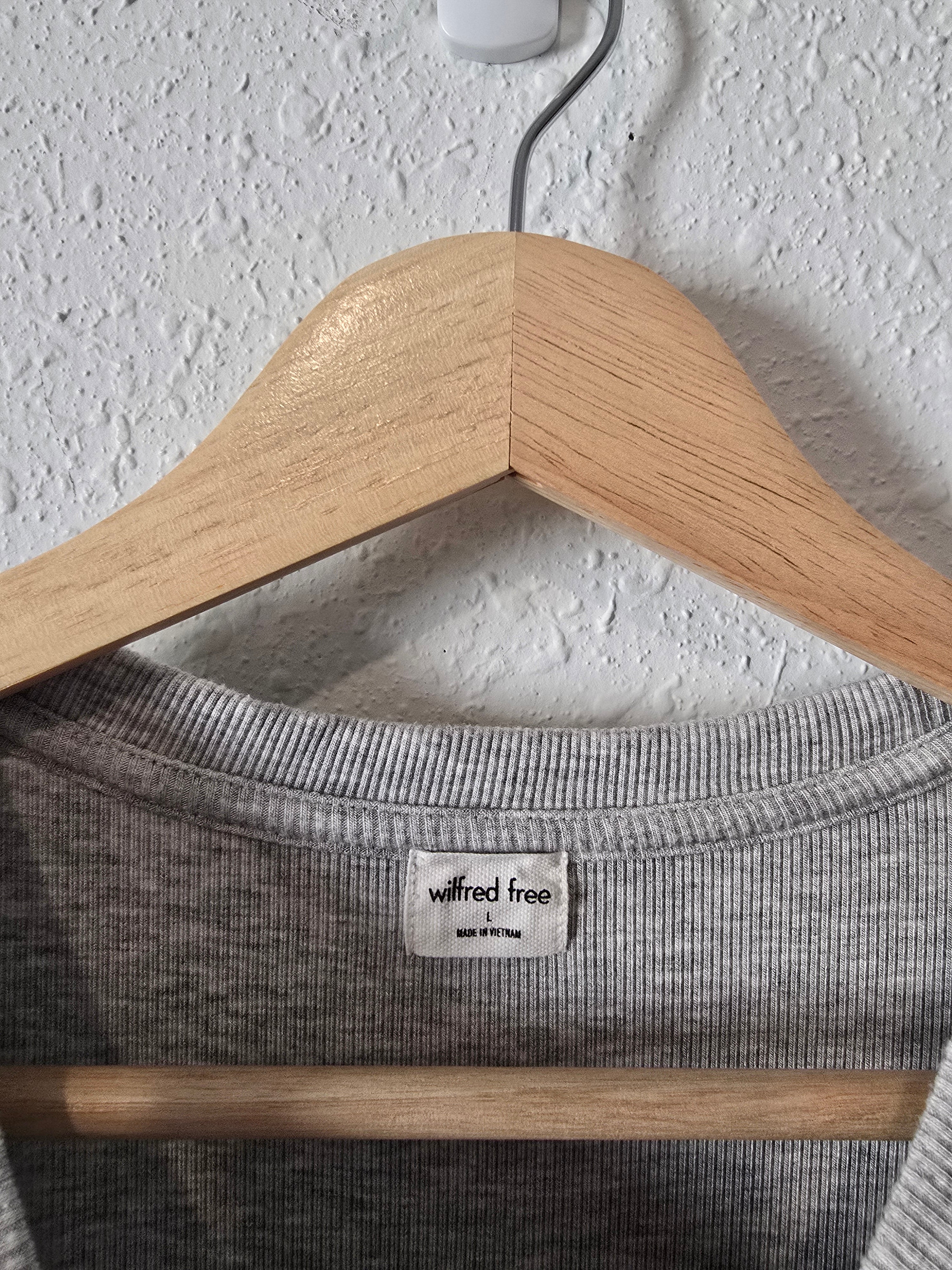 Wilfred Gray Ribbed Tee (L)