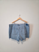 NEW Abercrombie 4" Mom Shorts (36/22)