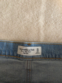 NEW Abercrombie 4" Mom Shorts (36/22)