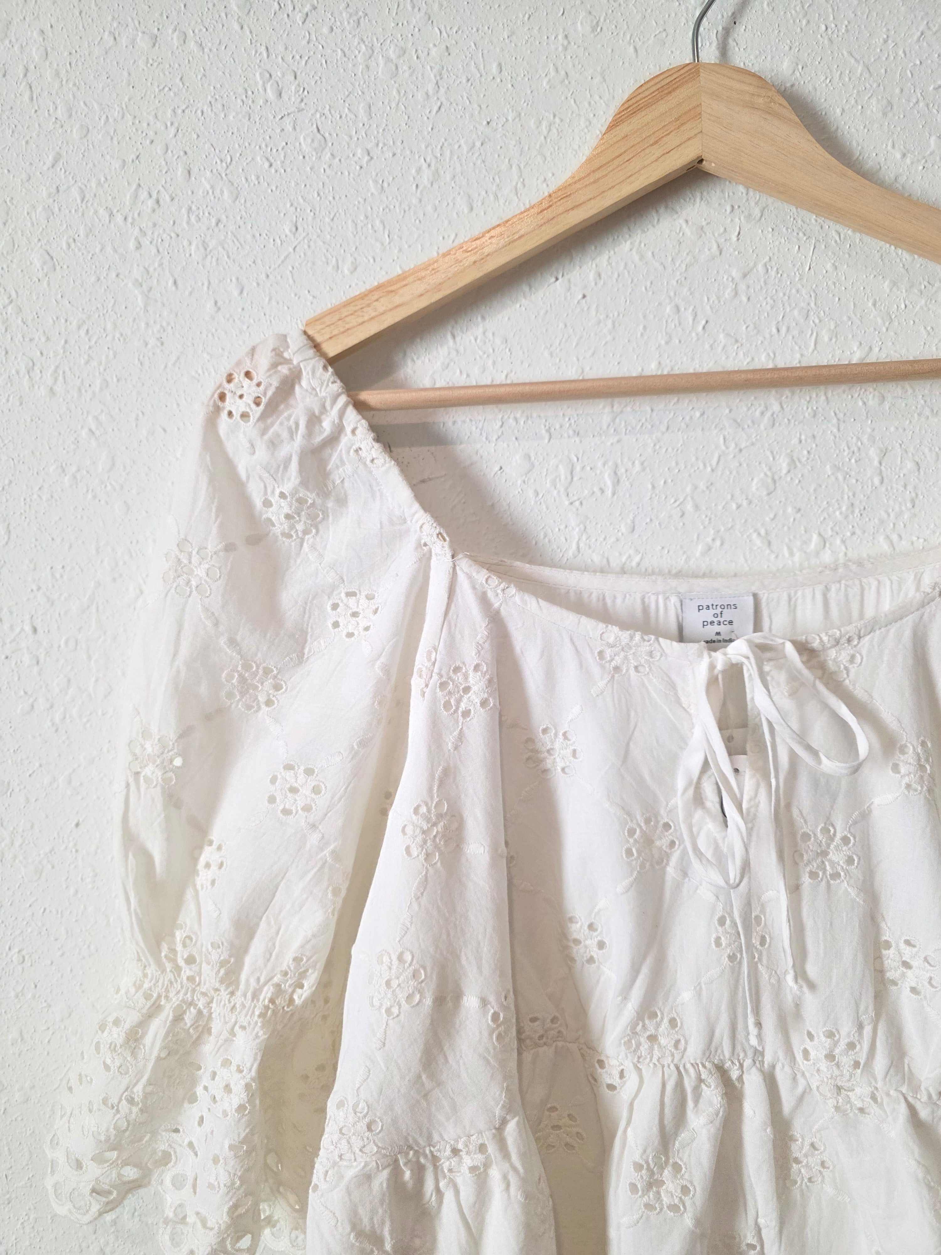 NEW Floral Eyelet Blouse (M)