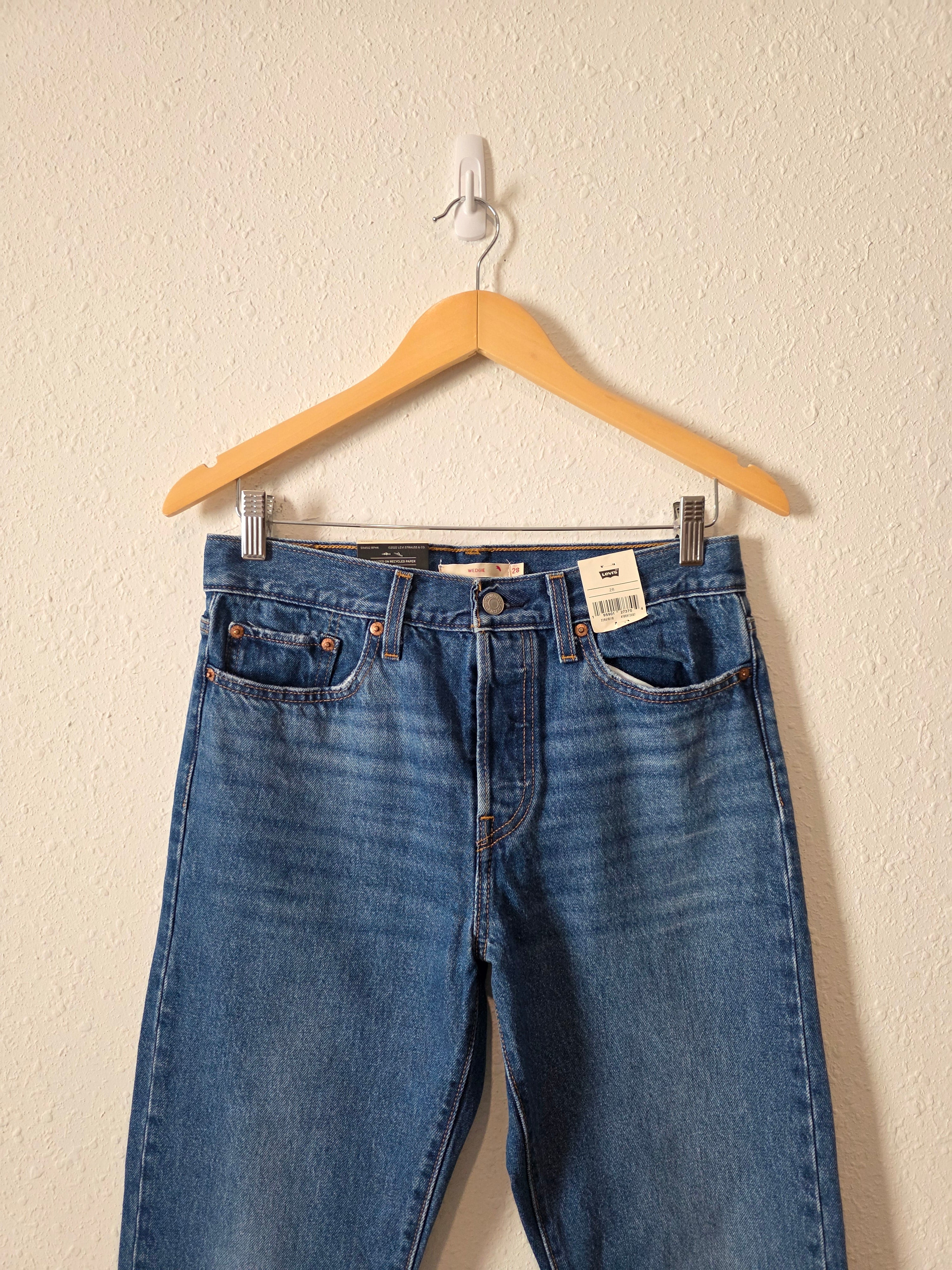 NEW Levi's Wedgie Jeans (28)