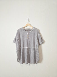 Easel Striped Oversized Tee (M)