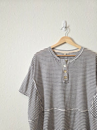 Easel Striped Oversized Tee (M)