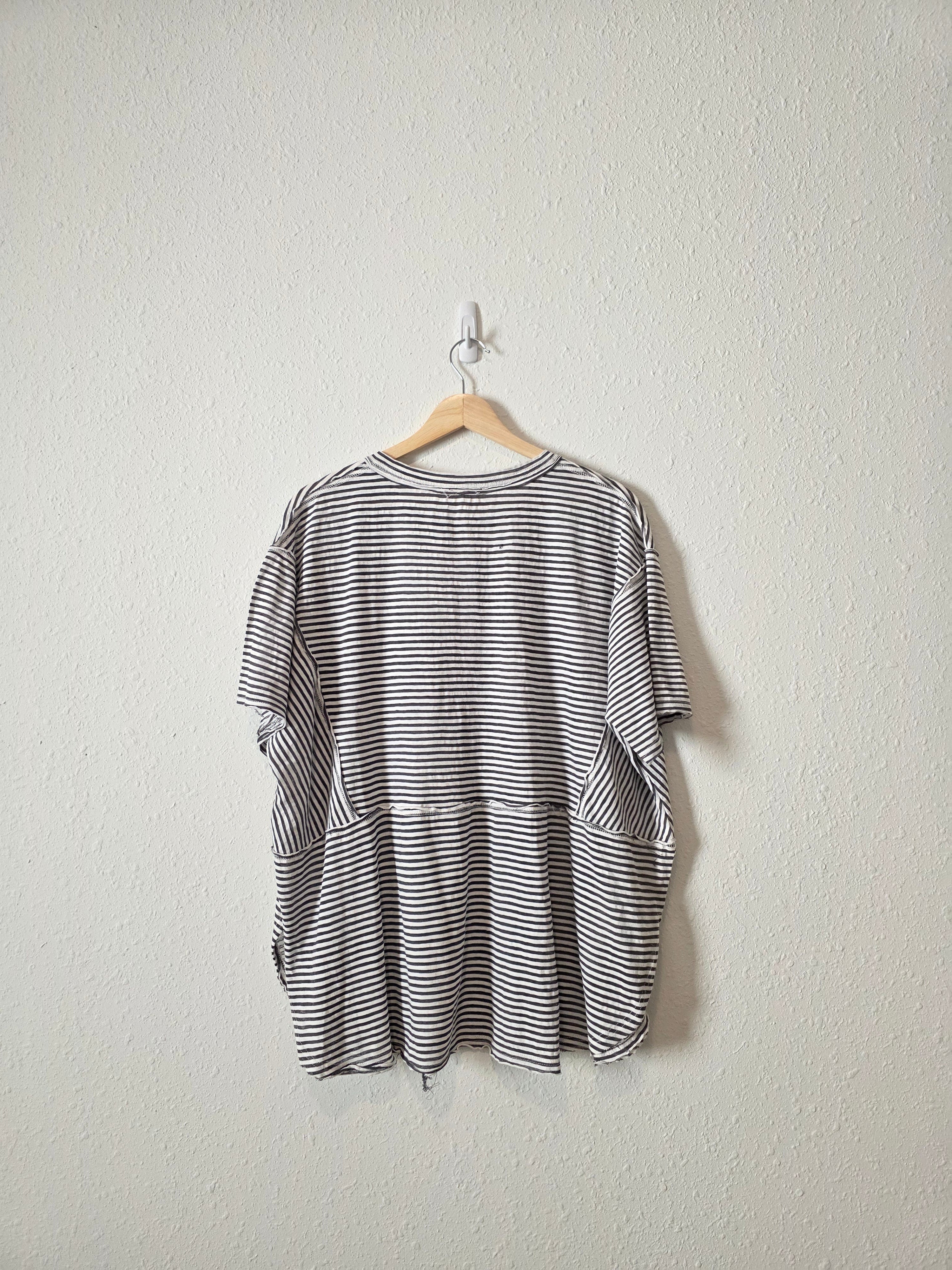 Easel Striped Oversized Tee (M)