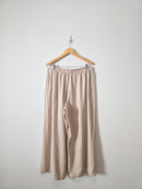 Neutral Flowy Wide Leg Pants (L)