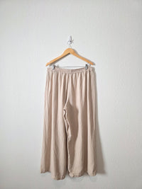 Neutral Flowy Wide Leg Pants (L)
