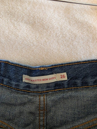Levi's High Waisted Mom Shorts (26)