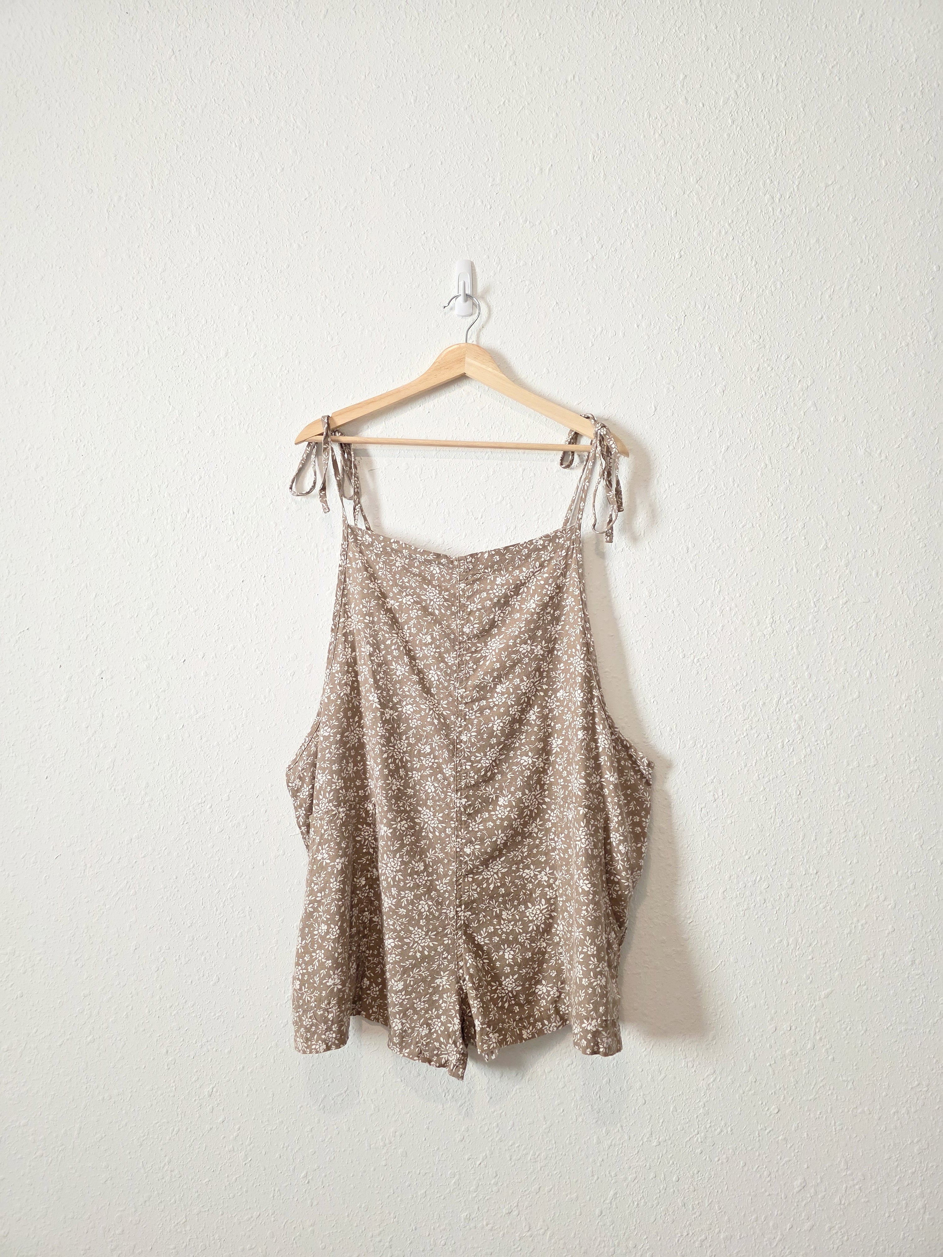 Linen Blend Floral Romper (1X)