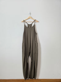 Aritzia Relaxed Barrel Jumpsuit (M)