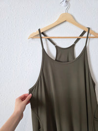 Aritzia Relaxed Barrel Jumpsuit (M)