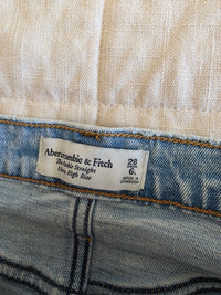 Abercrombie Ankle Straight Jeans (28/6L)