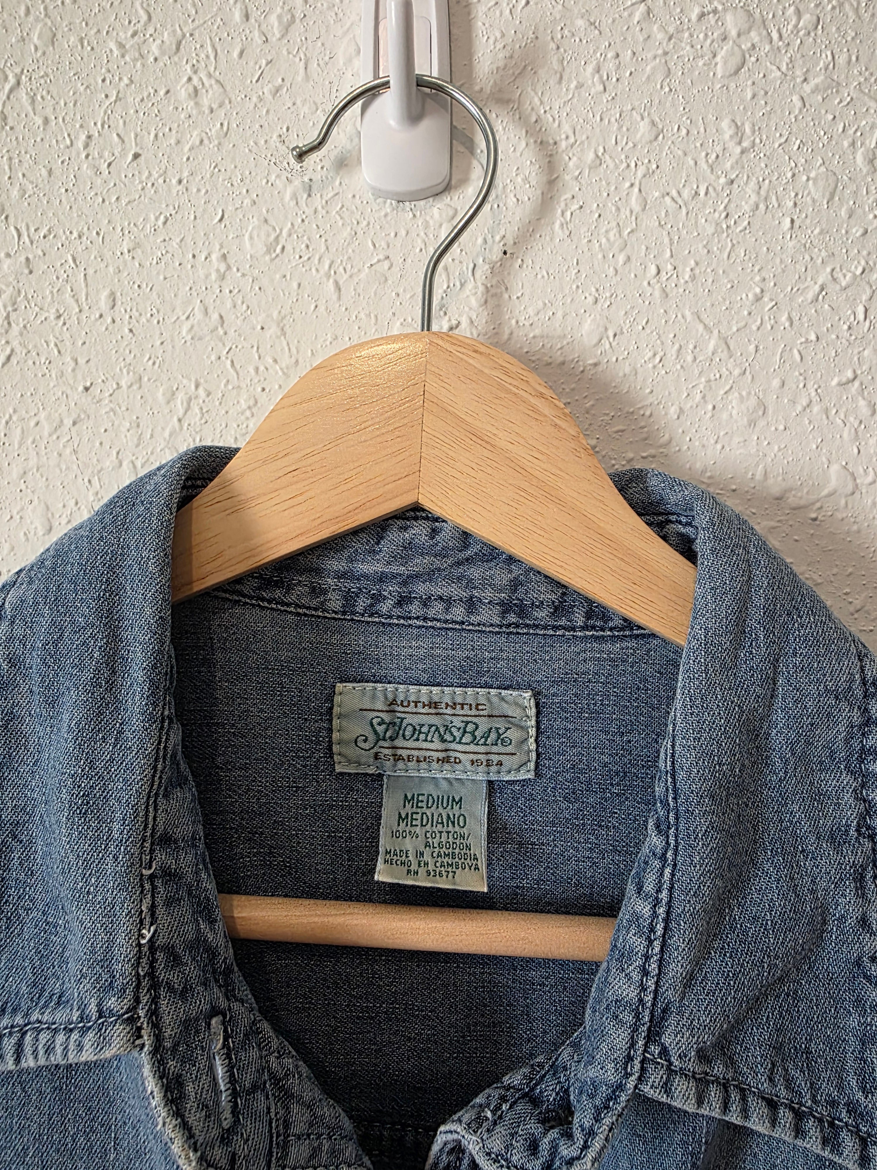 Vintage Denim Button Up (M)