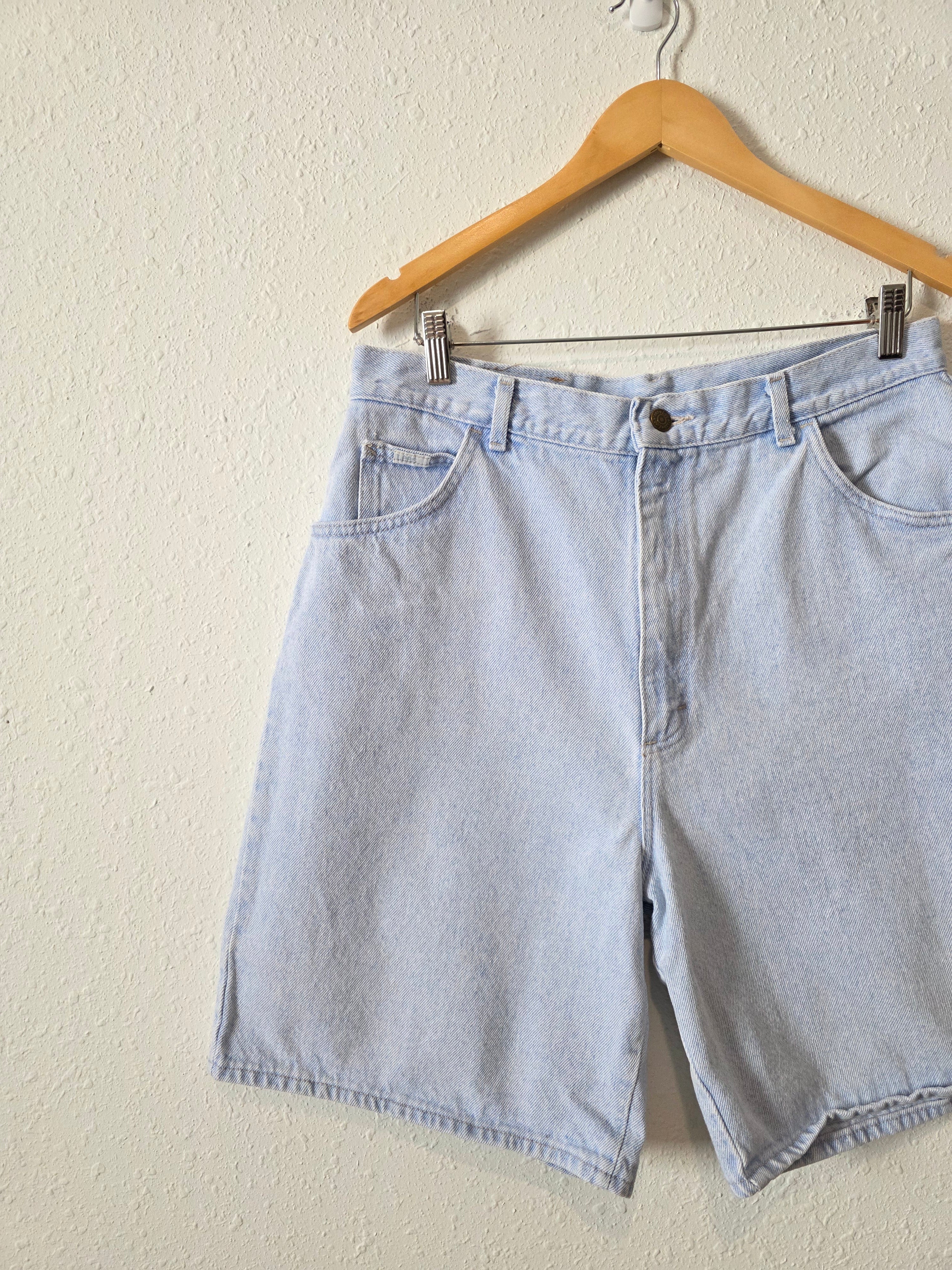 Vintage Light Wash Denim Shorts (31/32)
