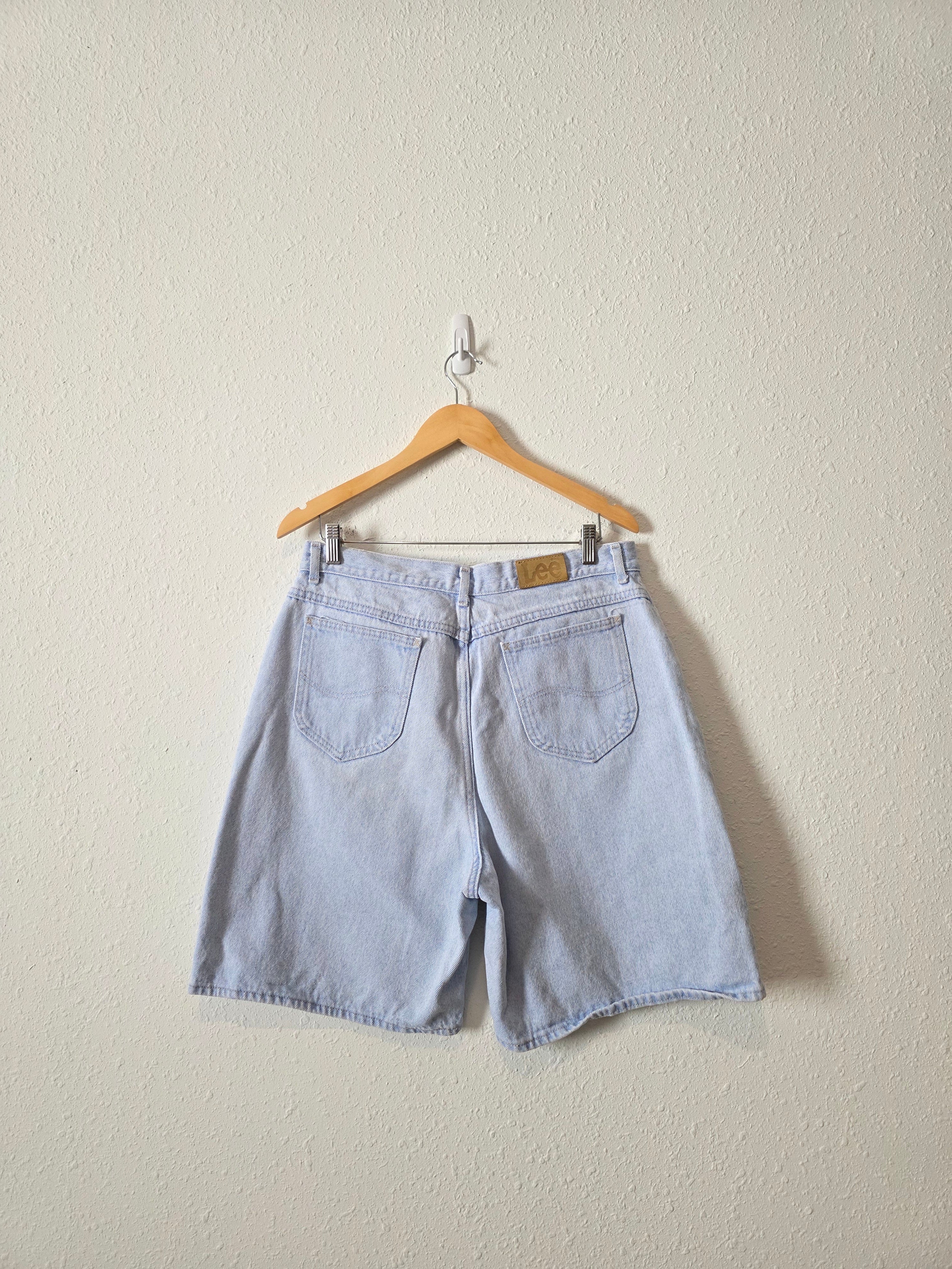 Vintage Light Wash Denim Shorts (31/32)
