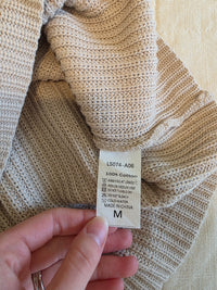 Neutral Boxy Knit Top (M)