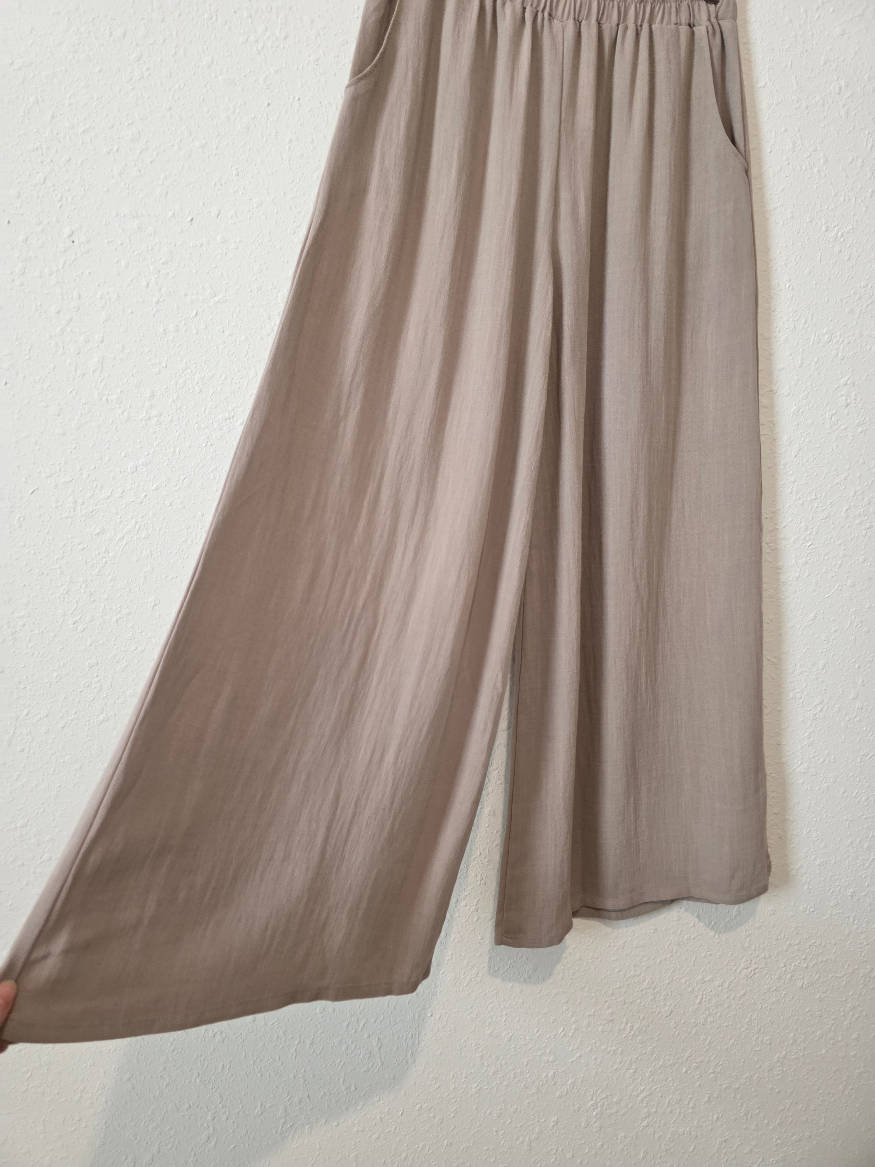 Carly Jean Wide Leg Pants (M)