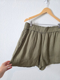Lou & Grey Olive Linen Shorts (L)