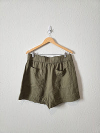 Lou & Grey Olive Linen Shorts (L)
