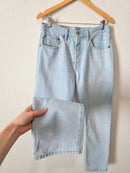 Levi's Light Wash Straight Jeans (30)