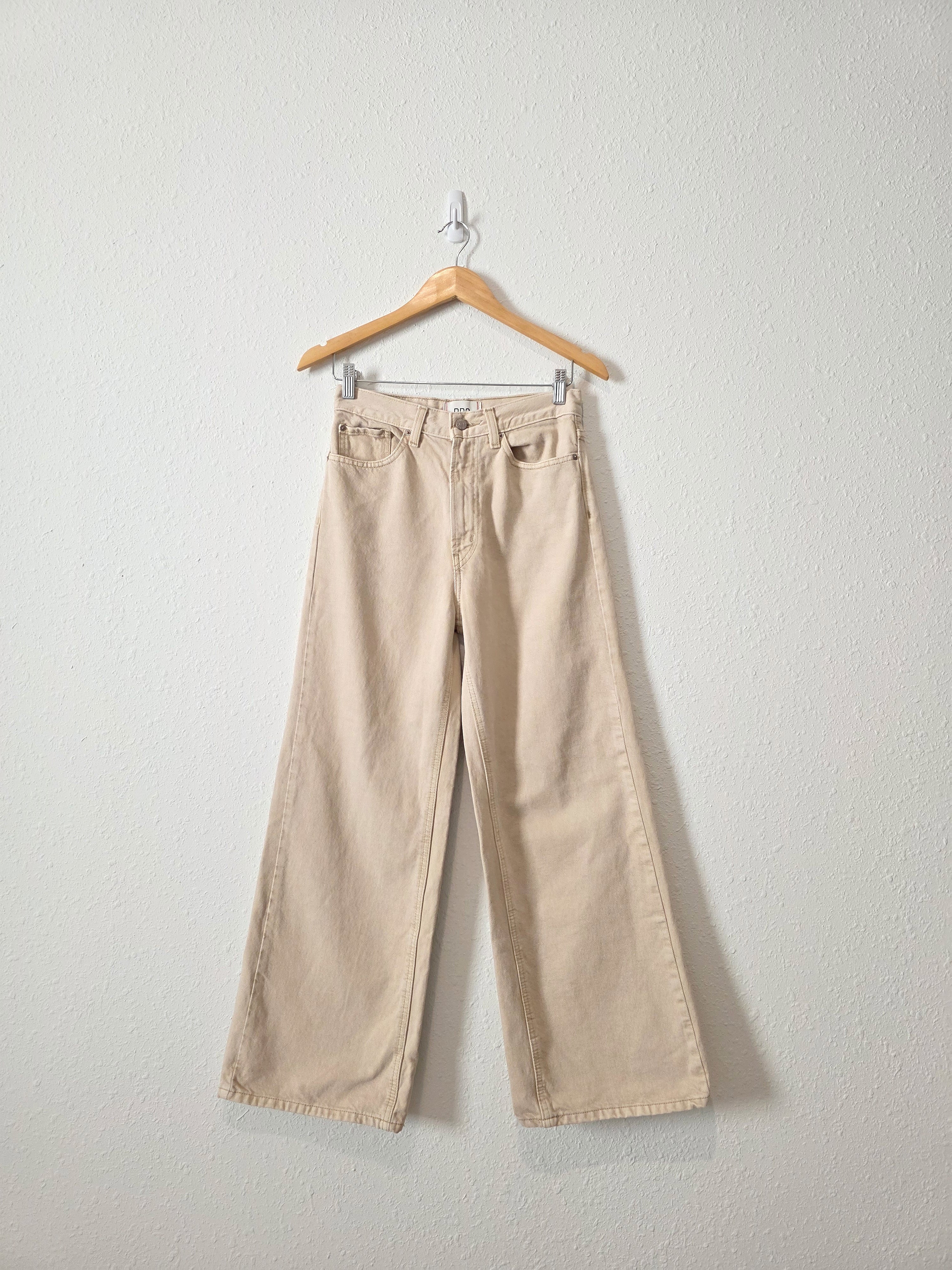 BDG Neutral Wide Leg Jeans (27)