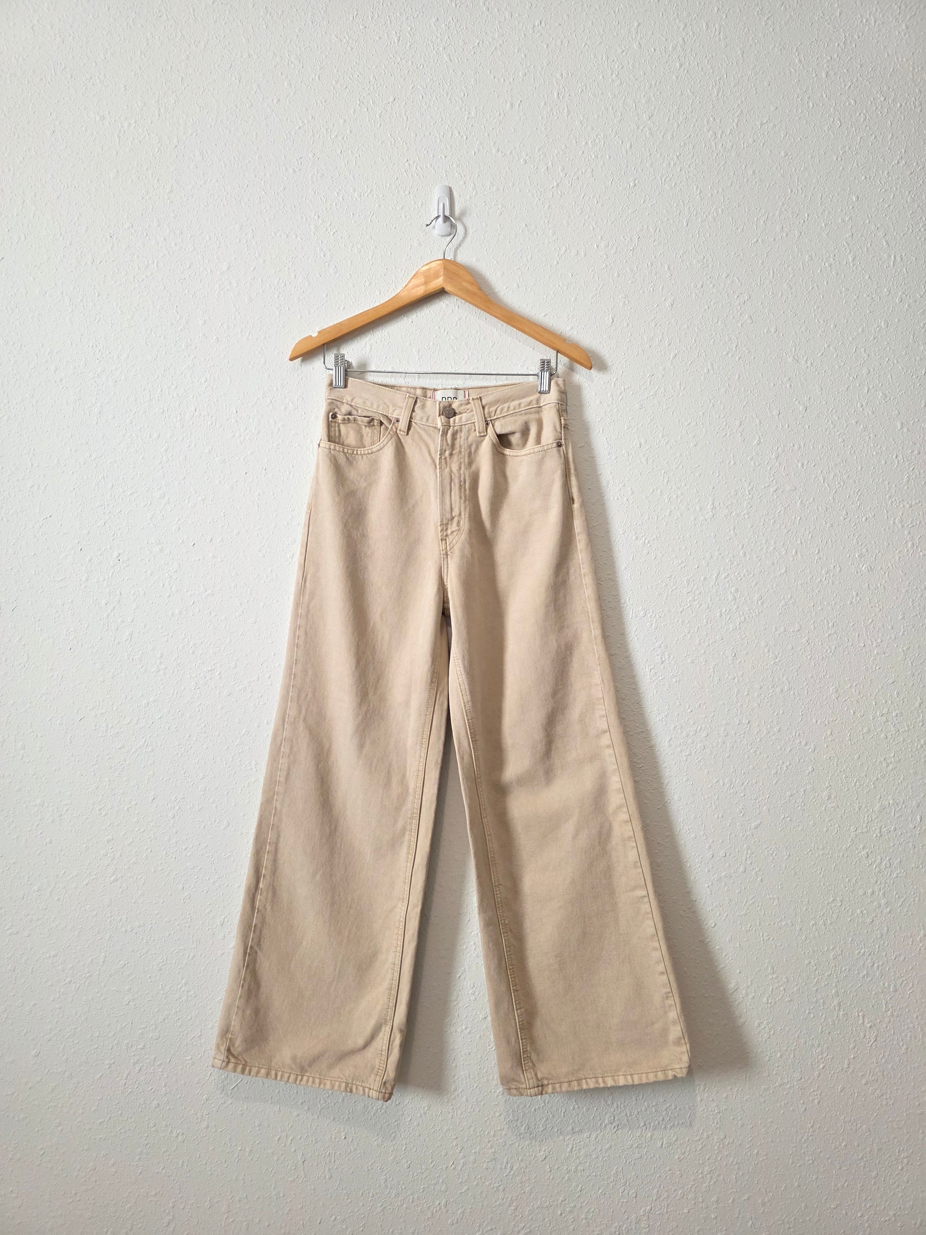 BDG Neutral Wide Leg Jeans (27)