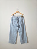 Light Wash Wide Leg Jeans (16)
