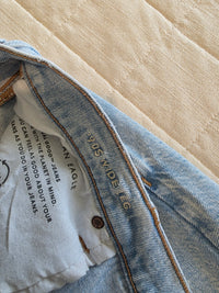 Light Wash Wide Leg Jeans (16)